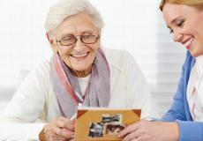 قلة النوم تسبب الزهايمر 