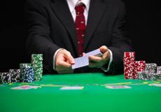 شخص يلعب القمار -تعبيرية-