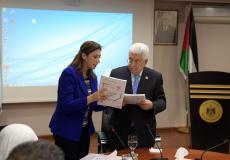 الأمم المتحدة وقطر يوقعان اتفاقية بقيمة 20 مليون $ لصالح غزة  وقعت الأمم المتحدة ودولة قطر مساء اليوم الأحد في مدينة القدس اتفاقية بقيمة 20 مليون دولار لصالح قطاع غزة.  وحضر توقيع الاتفاقية عن الجانب القطري السفير محمد العمادي رئيس اللجنة القطرية لإعادة ا