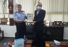 مدير عام الشرطة الفلسطينية برام الله يكرم رئيس بعثة الشرطة الاوروبية 