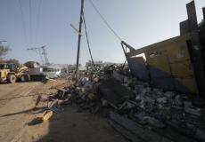 جانب من القصف الذي استهدف خط المياه الرئيس في غزة الليلة الماضية