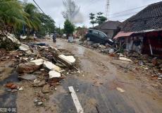 تسونامي إندونيسيا 