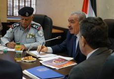 اشتية يطلع على الاستعدادات الجارية لفصل الشتاء