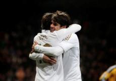 أوزيل وكاكا نجما ريال مدريد السابقين