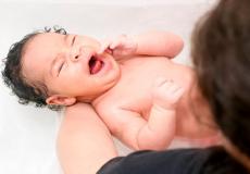 طفل حديث الولادة - توضيحية-