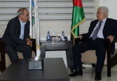 الرئيس عباس يجتمع مع اللواء ماجد فرج