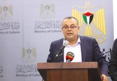 وزير الثقافة الفلسطيني عاطف أبو سيف - أرشيف.