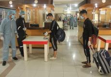 استمرار دخول أعداد من العالقين إلى غزة عبر معبر رفح