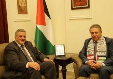 سفير فلسطين في لبنان يبحث وضع المخيمات مع منسق الأمم المتحدة