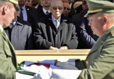 كواليس جديدة في صراع الجزائر