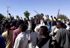 جمع المهنيين السودانيين  في مظاهرات السودان - ارشيفية