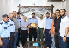 نواب غزة ووفد من شرطة الشاطئ