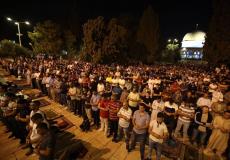 الفلسطينون يصلون التراويح في المسجد الأقصى