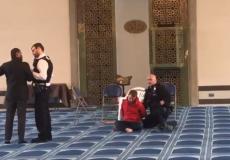 اعتقال شخص طعن مؤذن داخل المسجد