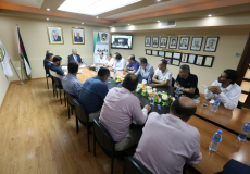 أطر جامعة القدس المفتوحة تدرس المشاركة في مباراة فلسطين والسعودية