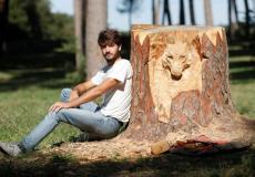 النحت على جذوع الأشجار