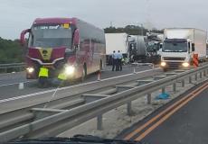 إغلاق شارع الشاطئ جراء حادث الطرق 