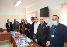 توزيع مستلزمات طبية على عيادات الأونروا بالضفة