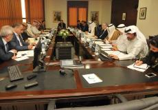 جانب من اجتماع اللجنة المتبثقة عن قمة التعاون الإسلامي