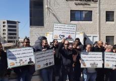 شركة كهرباء القدس تنظم وقفة احتجاجية على قطع الاحتلال للتيار الكهربائي