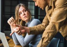 تجنب استخدام هذه الكلمات في عملك