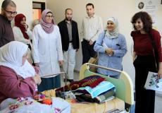 برنامج الأغذية العالمي يتفقد مركز الوفاء بغزة