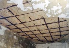 انهيار سقف منزل في مخيم برج الشمالي