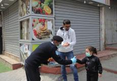 الشرطة تنظم حملة توعية بوباء كورونا وتوزع آلاف النشرات بجميع المحافظات