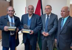 الوزير أبو سيف يسلم جوائز فلسطين في الآداب والفنون والعلوم الإنسانية