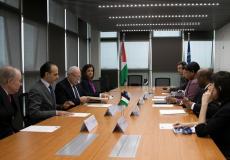 جانب من اجتماع وزير الخارجية والمغتربين د.رياض المالكي بالمدعية العامة لمحكمة الجنائية الدولية