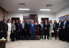 الرئيس عباس يستقبل وفد اتحاد أبناء رام الله في أميركا