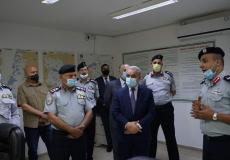 اشتية يتفقد الإدارة العامة للدفاعالمدني