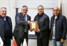 اللجنة العلمية في الأمن الوطني تكرم البنك الإسلامي الفلسطيني