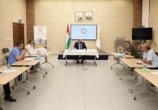 محافظ سلطة النقد يلتقي لجنة قطاع النقل العام