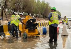 تعطل مظاهر الحياة في الكويت جراء الأمطار الغزيرة