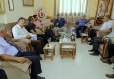 الفرا يجتمع برؤساء الأقسام لاطلاعهم على آخر المستجدات