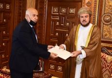 الرجوب يسلم سلطان عُمان رسالة من الرئيس محمود عباس