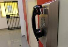 تركيب هواتف عمومية للأسرى