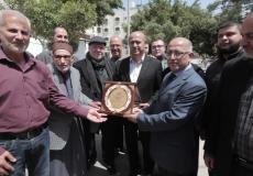 رئيس بلدية غزة يشيد بمبادرة شعبية لتجميل أحد شوراع مدينة غزة