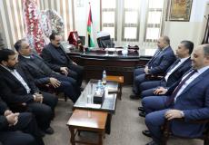 الوفد المصري يتلقى صبري صيدم بغزة