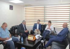 أبو هولي ولويس يؤكدان على أهمية التحرك لتجديد التفويض للأونروا