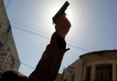 شاهد: لحظة سقوط أم لبنانية وطفلها بعد إصابتها برصاصة في راسها