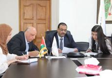 مكافحة الفساد وديكاف تعقدان اجتماعا لتعزيز العمل المشترك