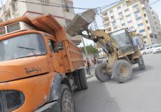 حملة نظافة تطوعية في شارعين القدس وبيروت 