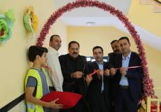 صيدم يفتتح مسرح بنات البيرة الثانوية وطابقاً جديداً في ذكور أمين الحسيني