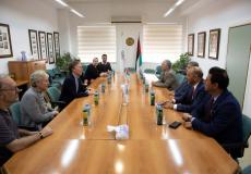 عماد أبو كشك يستقبل وفداً رفيع المستوى من الجامعات الأمريكية العريقة