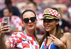 شاهد: لقطات رائعة لمشجعي فرنسا وكرواتيا بنهائي مونديال روسيا 2018