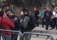 الاحتلال يصادر أعلام فلسطينية ورايات الفصائل من العيسوية