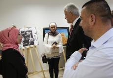 التربية تفتتح معرض فني