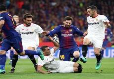 برشلونة ضد اشبيلية -ارشيف-